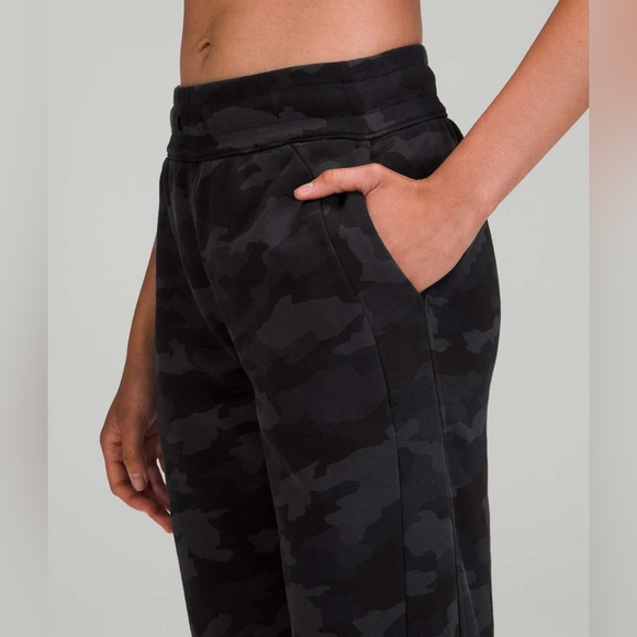 lululemon scuba high-rise french terry jogger size 6 - Picture 4 of 14